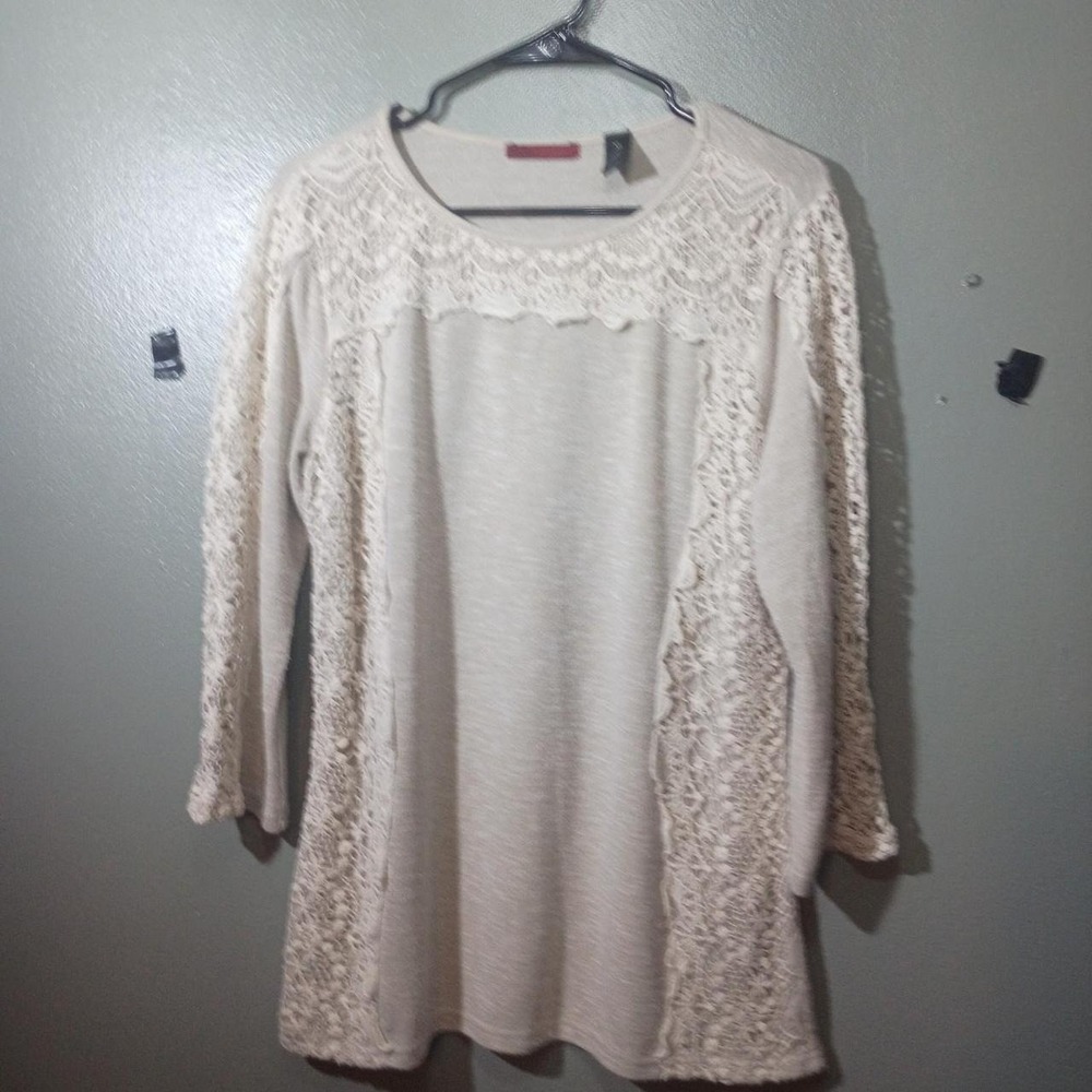 Bke Red, woman, Cream lace on beige,long sleeve top with lace trim on sleeves..